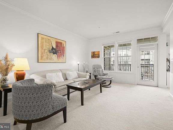 4th image of 2510 Kensington Gdns Unit 301