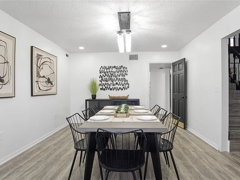 2540 Albany Dr — Photo 20