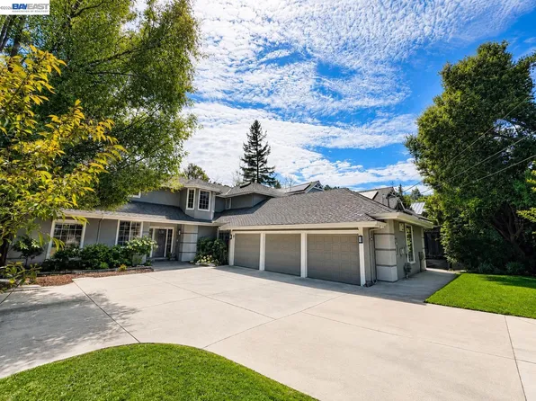 934 Wilmington Way, Redwood City, CA 94062