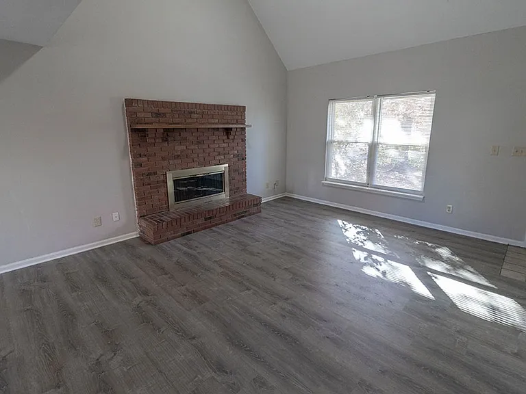 3705 Hermitage Rd — Photo 5