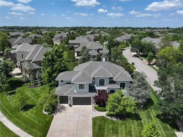 11202 W 163rd Ter, Overland Park, KS 66221