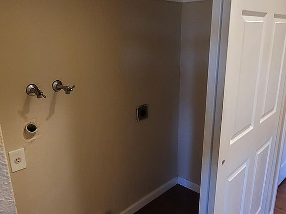 5th image of 637 N K St