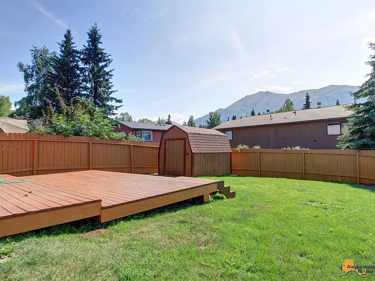 18610 Lowrie Loop — Photo 26