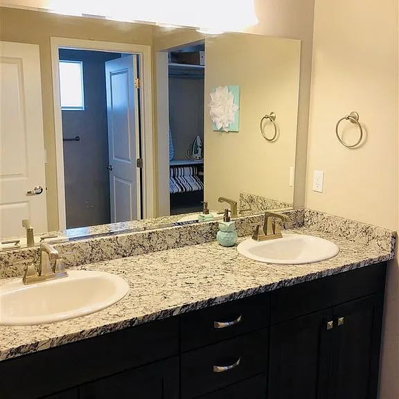 1922 N Chandra Ave — Photo 5
