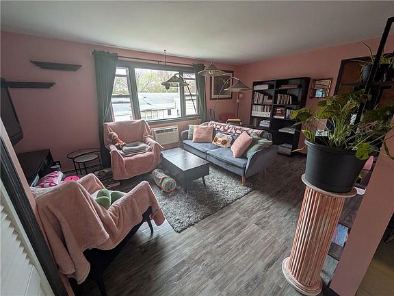 4th image of 2160 Mineral Spring Ave #10