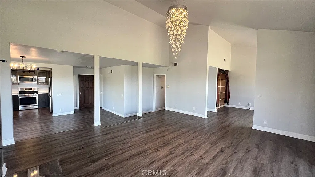 3 bed, 1441 sqft, $4,200 — Photo 4
