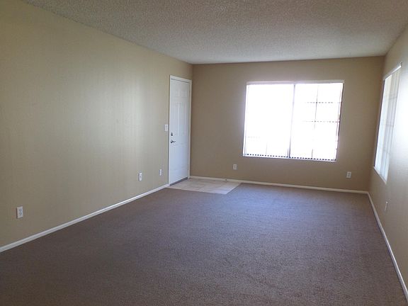 4th image of 700 E MESQUITE Circle #112