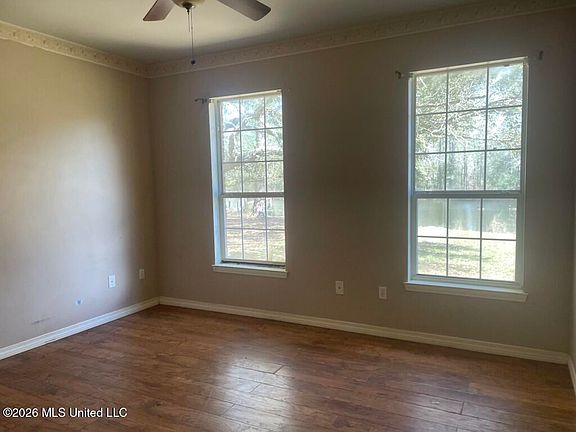 4th image of 97 Rayburn Rd