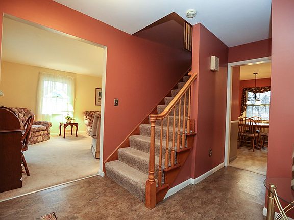 2nd image of 121 Linden Ave