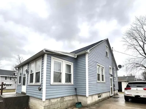 216 N Center St, Wayne, OH 43466