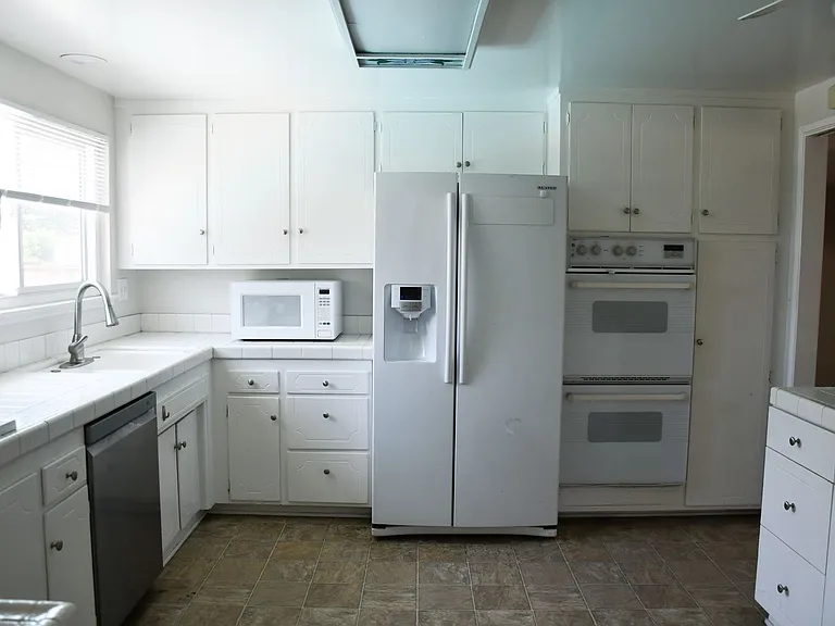 522 E Collins Ave — Photo 18