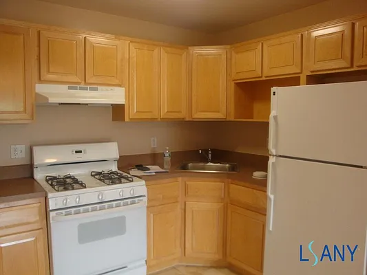 Rented by LandSeair Real Estate Group | media 37