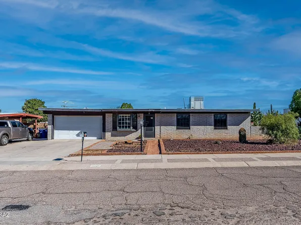 7207 E Freestone Dr, Tucson, AZ 85730