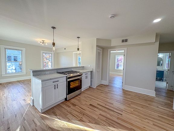 2nd image of 11 Lawrence St #5