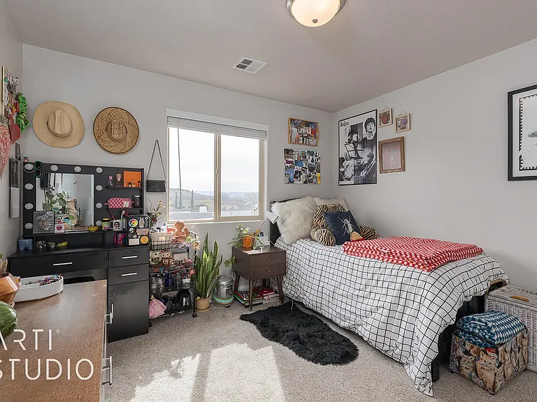 150 N 1100 E #60 — Photo 17