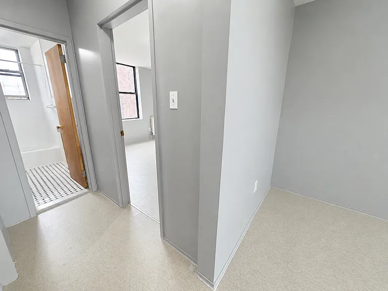 10 Argyle Rd #4D — Photo 11
