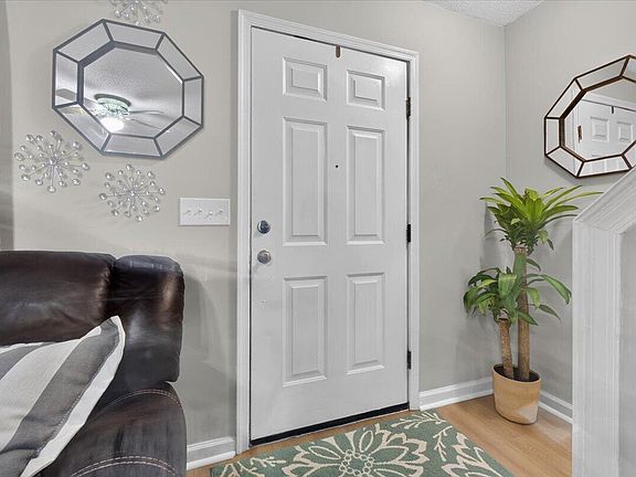 4th image of 705 Reserve Way