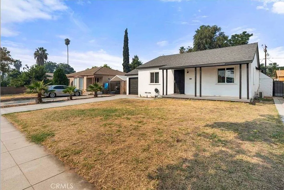 3 bed, 1000 sqft, $2,600 — Photo 2