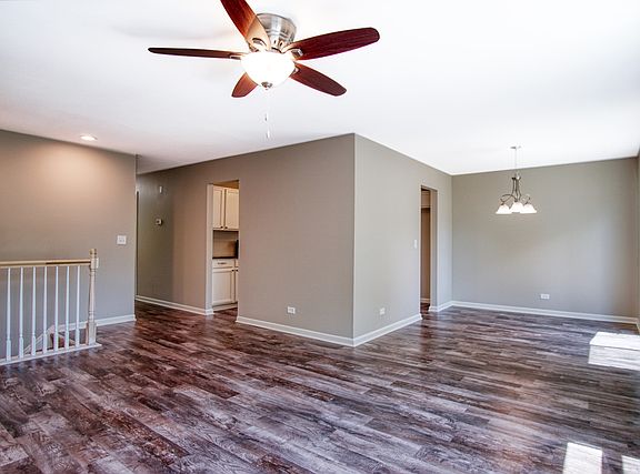 4th image of 545 Cottonwood Cir