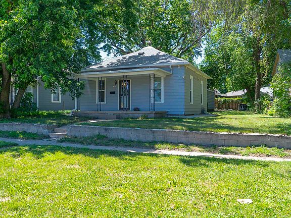 2nd image of 1933 Sherman Ave