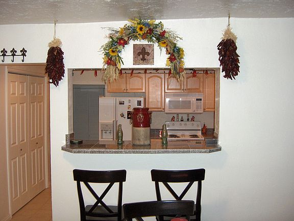 Dining room bar