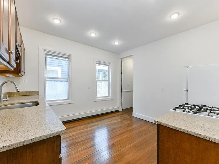 45 Beech Glen St #2 — Photo 8