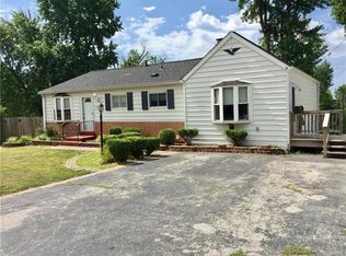 2746 Chatham Dr, Maryland Heights, MO