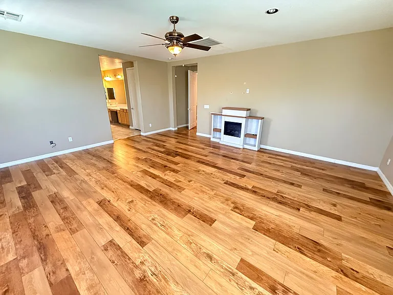 7743 Villa De La Paz Ave — Photo 38