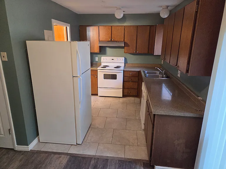 979 S Lake St #2 — Photo 6