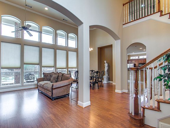 4th image of 7805 Heatherbrook Ct