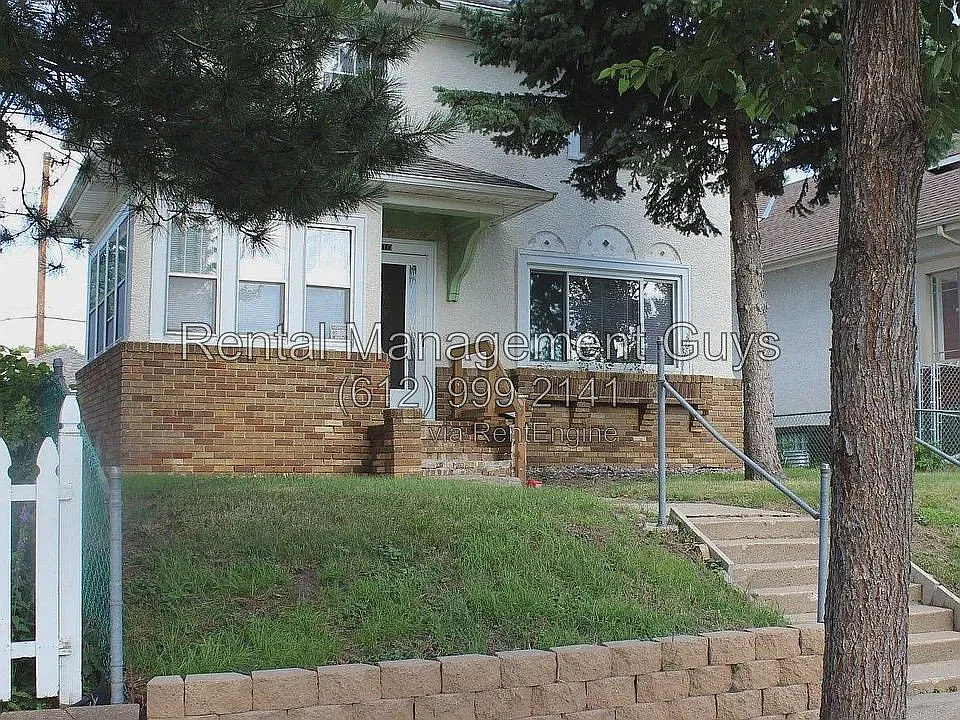 3 bed, 1.0 bath, 1920 sqft, $1,850 — Photo 2