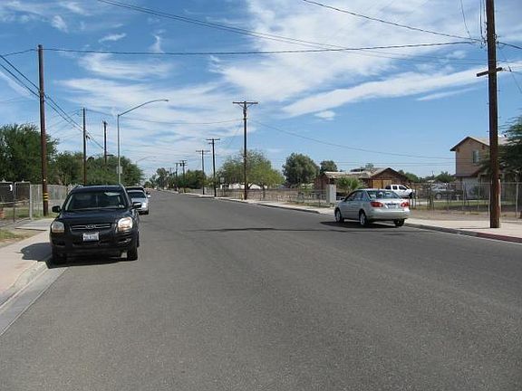 5th image of 1090 W El Dorado Ave