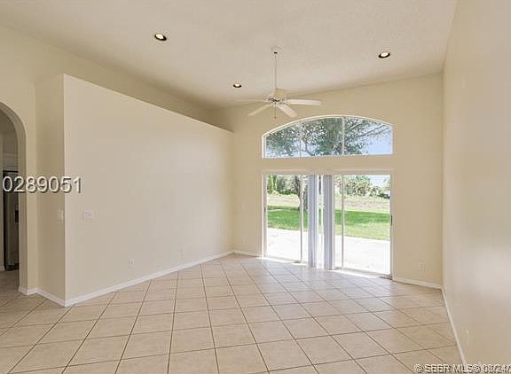 4th image of 7915 Manor Forest Blvd