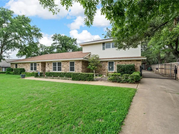 3217 Pioneer Cir, Woodway, TX 76712
