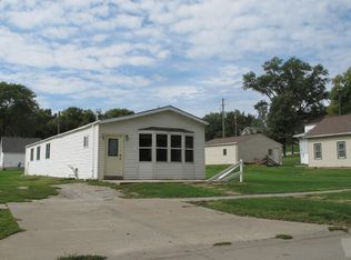 258 S Chestnut St, Avoca, IA 51521
