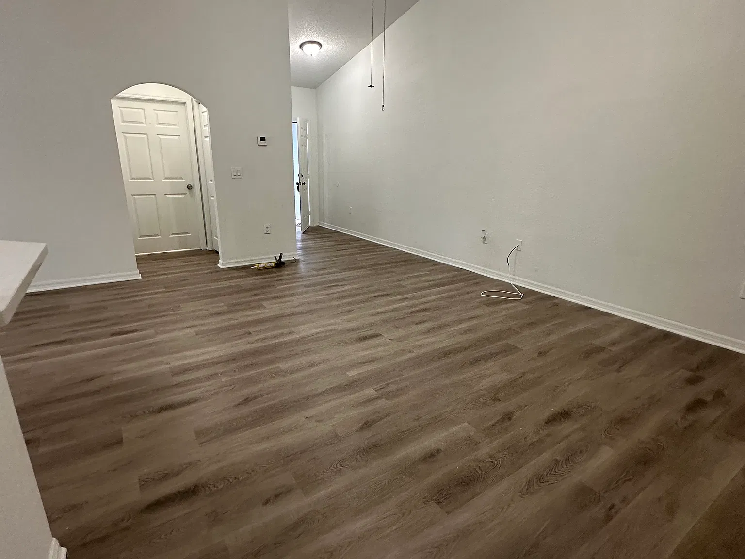 2 bed, 1000 sqft, $1,375 — Photo 4