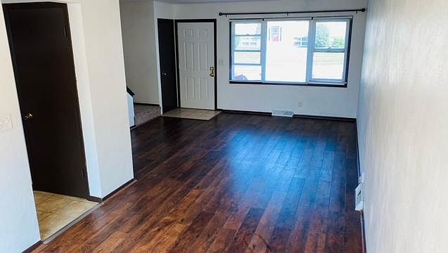1st image of 305 W 65th St