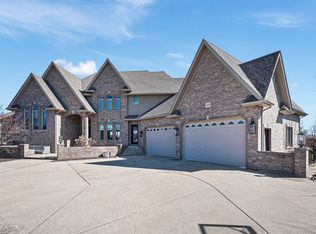 5070 Half Round Rd, Oswego, IL 60543