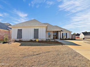 701 Summerfield Dr, Canton, MS 39046