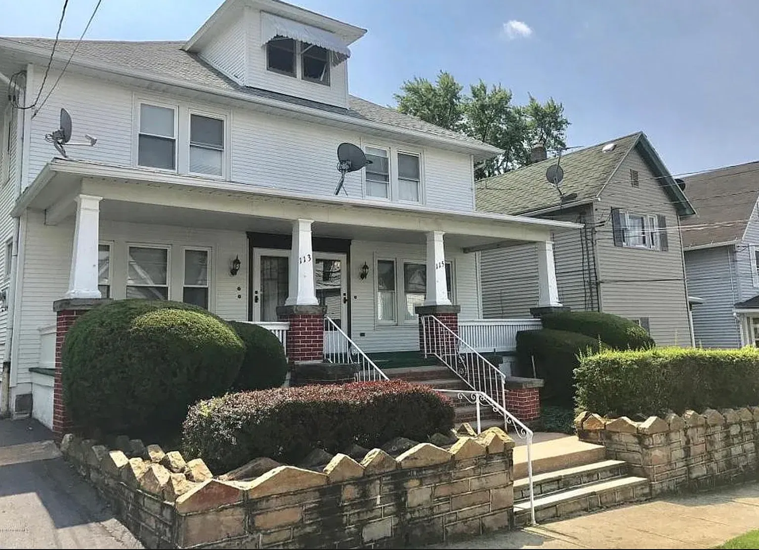 113 S Rebecca Ave — Photo 2