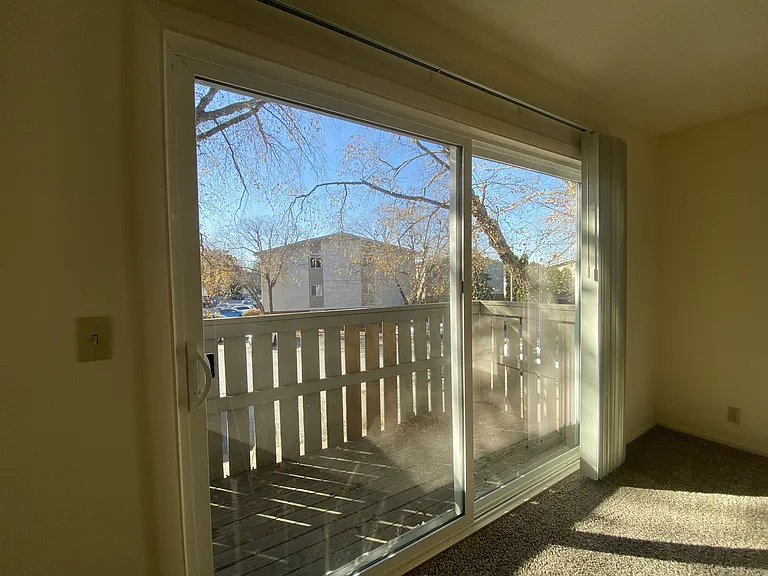 Kimberly Club Apartments — Photo 135