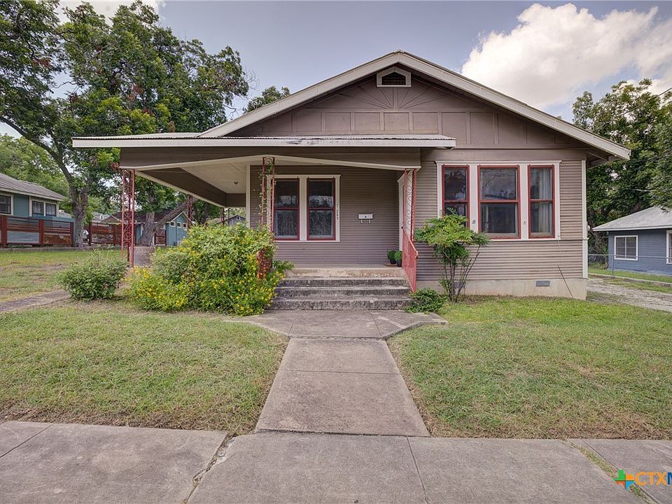 1st image of 262 Clemens Ave