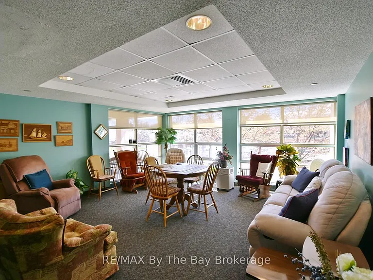49 Raglan St #109 — Photo 21