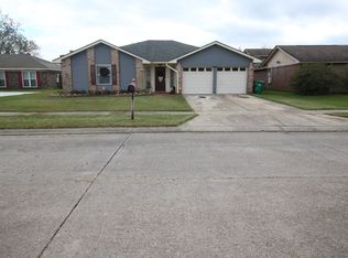 1749 Hampton Dr, Harvey, LA 70058
