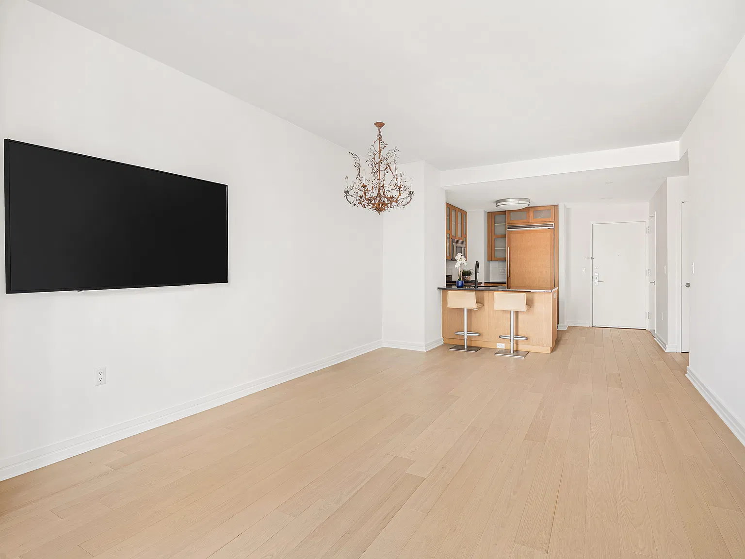 200 West End Avenue — Photo 2