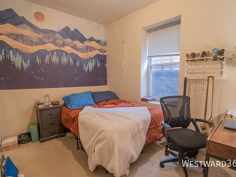 1756 W Crystal St #2R — Photo 7