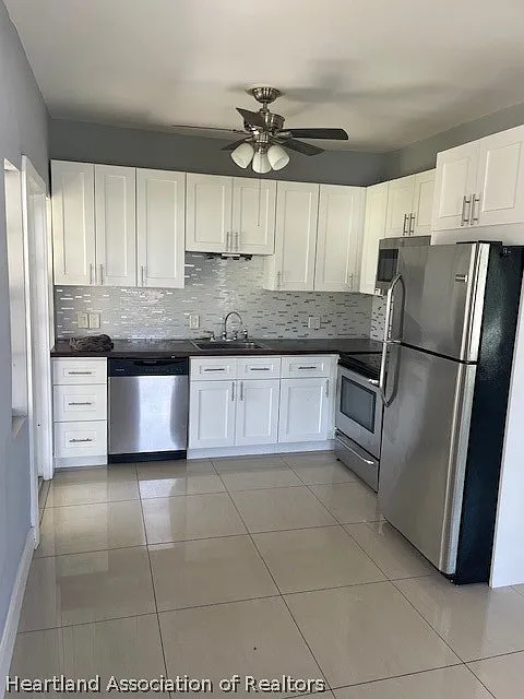 2 bed, 1.0 bath, 1308 sqft, $1,650 — Photo 2