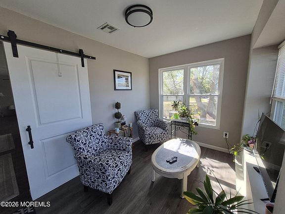 4th image of 4 Conestoga Drive #B