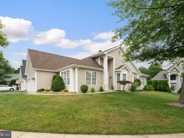 37 Valley Stream Pl, Barnegat, NJ 08005