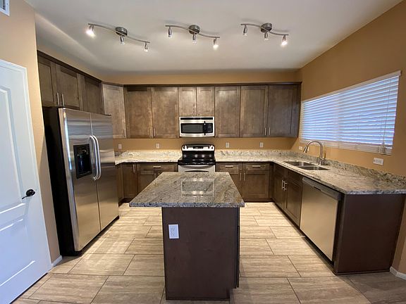 5th image of 20722 N 60th Dr